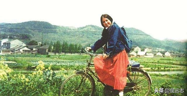 解读流浪女作家三毛简介(三毛其人其事)