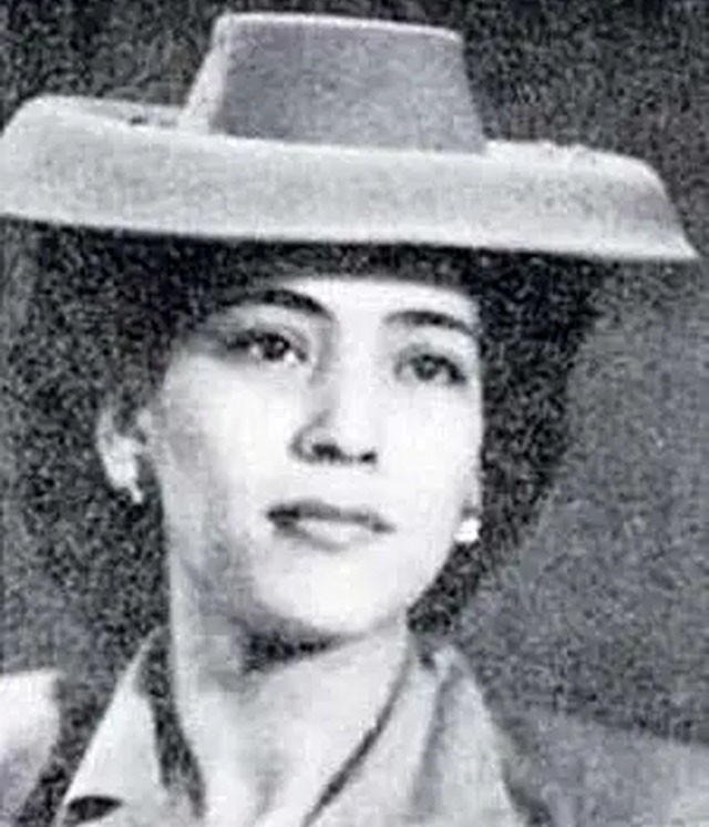 澳门赌王何鸿燊简介(何鸿燊:不想一辈子当和尚,迎娶14岁的二太蓝琼缨)