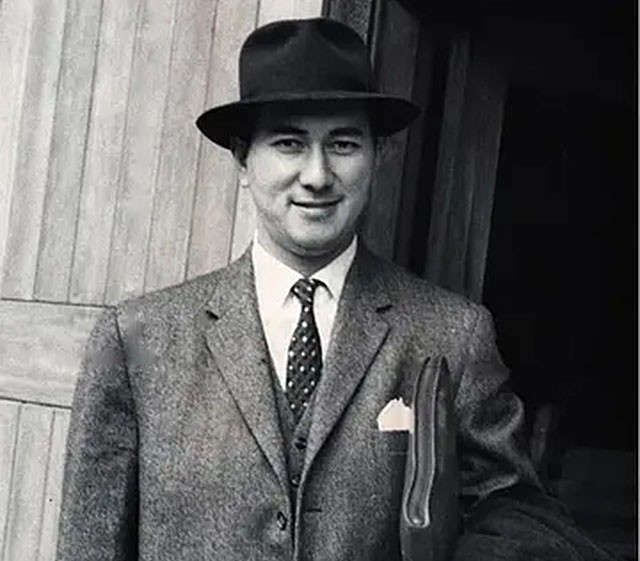 澳门赌王何鸿燊简介(何鸿燊:不想一辈子当和尚,迎娶14岁的二太蓝琼缨)