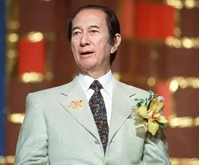 澳门赌王何鸿燊简介(何鸿燊:不想一辈子当和尚,迎娶14岁的二太蓝琼缨)