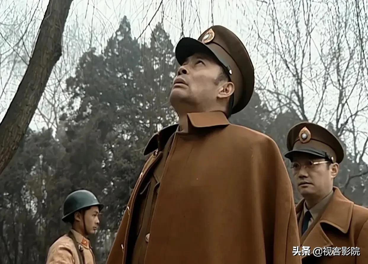 楚云飞简介(楚云飞左膀右臂,为什么在抗日战争结束后没有随楚云飞高升?)