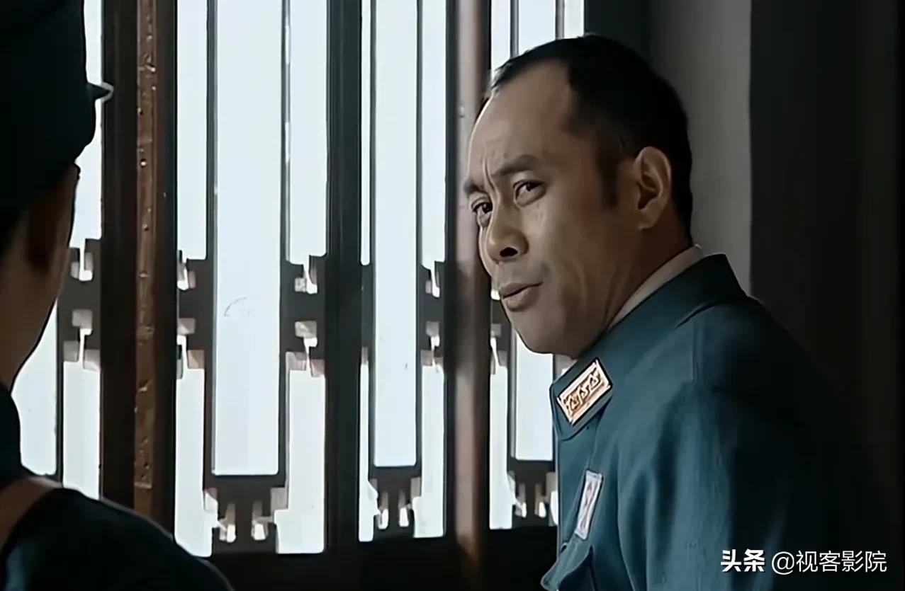 楚云飞简介(楚云飞左膀右臂,为什么在抗日战争结束后没有随楚云飞高升?)