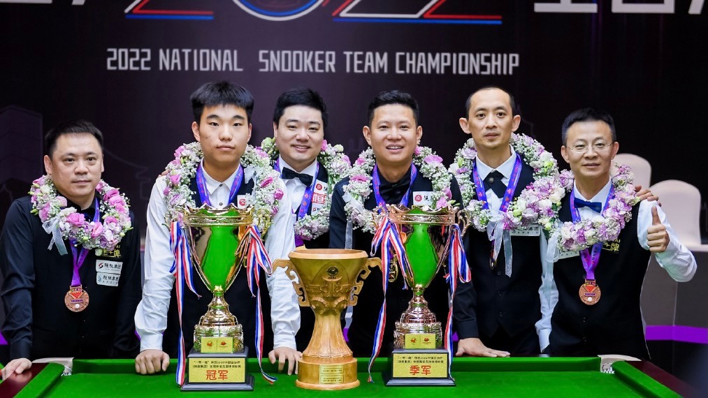 35岁丁俊晖简介(女儿3岁单眼皮可爱,老婆富二代做家庭主妇)