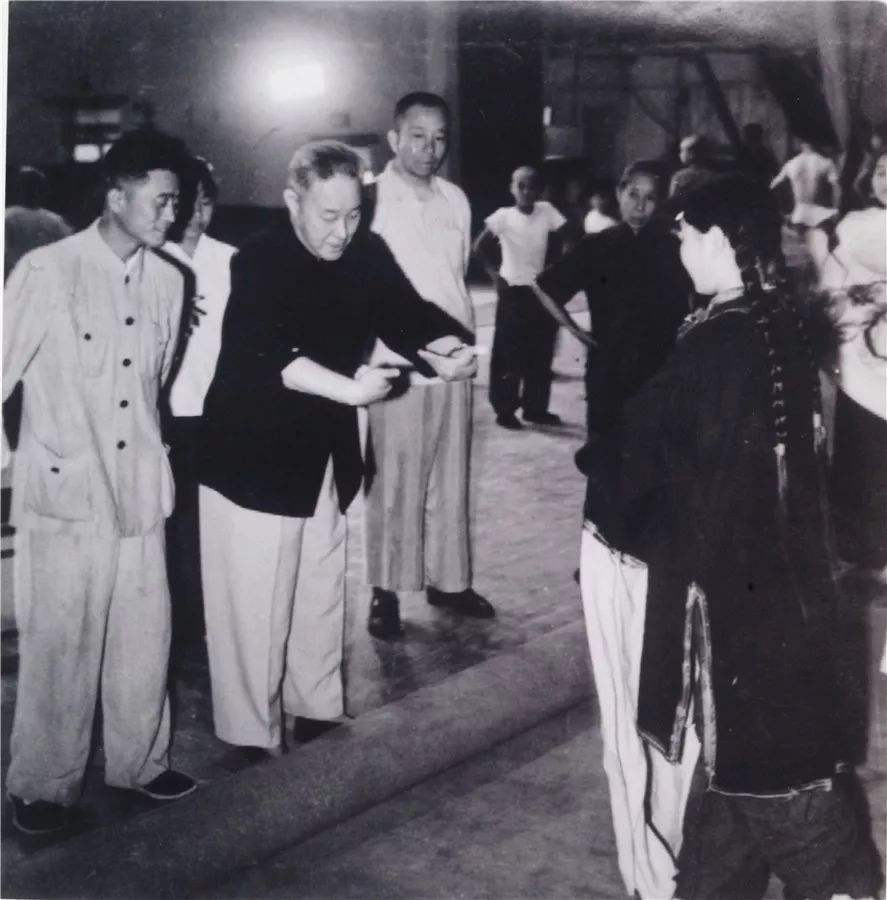 董必武简介(清末的秀才,不仅和周总理一个办公室,还是毛主席的老师)