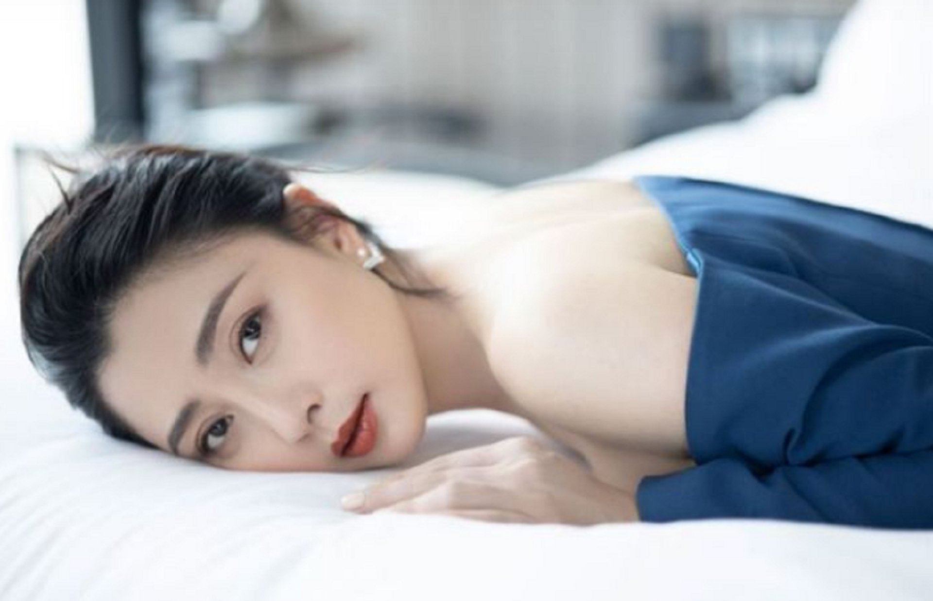 冻龄美女殷桃简介（她的意中人是谁？本可以靠颜值吃饭，却靠演技）