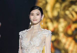 赌王四太梁安琪简介(打工妹逆袭赌王四太,怒砸5亿购豪宅,却没有奚梦瑶的名)