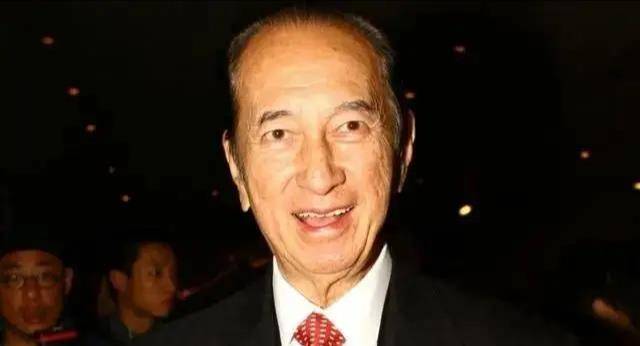 赌王四太梁安琪简介(打工妹逆袭赌王四太,怒砸5亿购豪宅,却没有奚梦瑶的名)