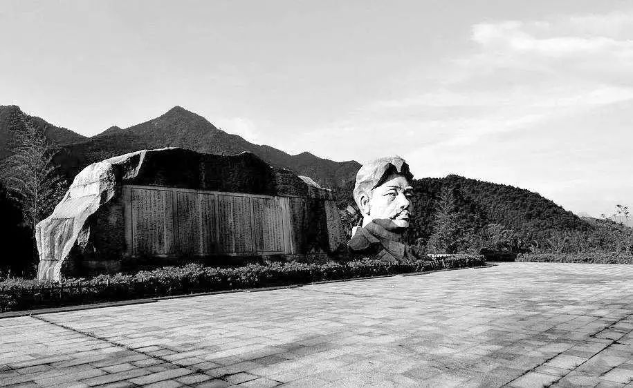 方志敏简介(中国的红星:方志敏)