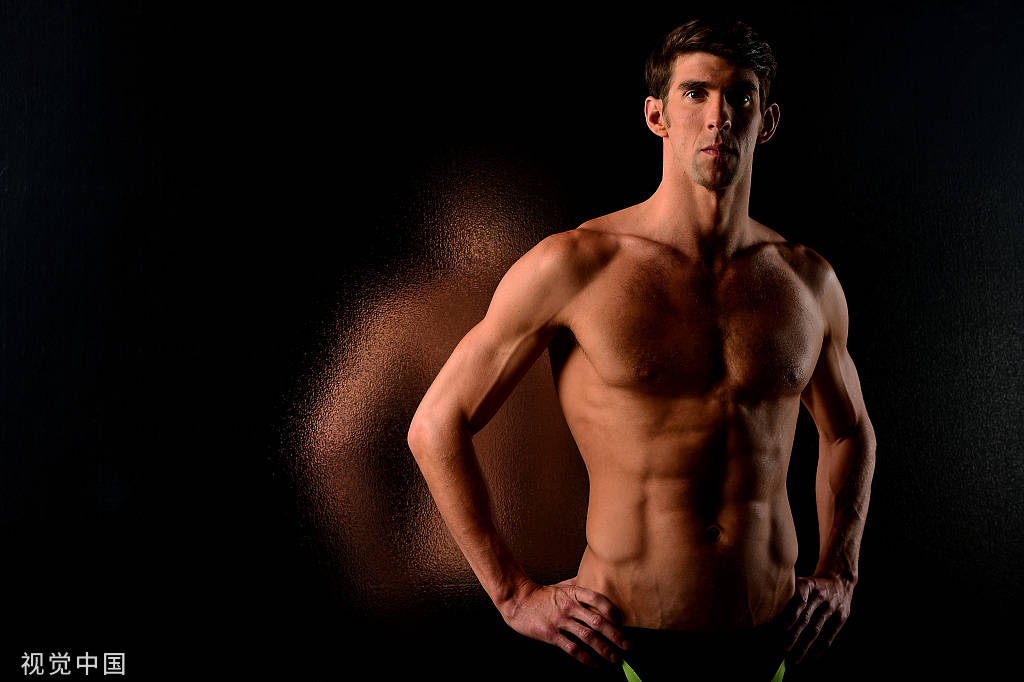 菲尔普斯简介(奥运百星传-“飞鱼”菲尔普斯:游泳天才的八金传奇)