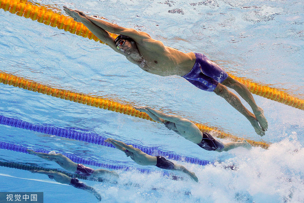 菲尔普斯简介(奥运百星传-“飞鱼”菲尔普斯:游泳天才的八金传奇)