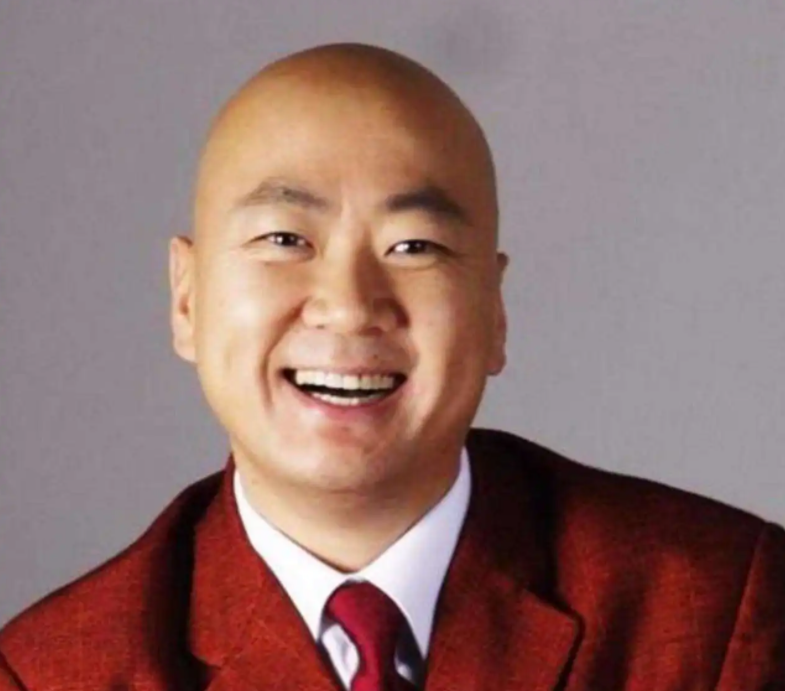 郭冬临的个人资料简介(因8个字被索赔1亿,55岁不婚不育)