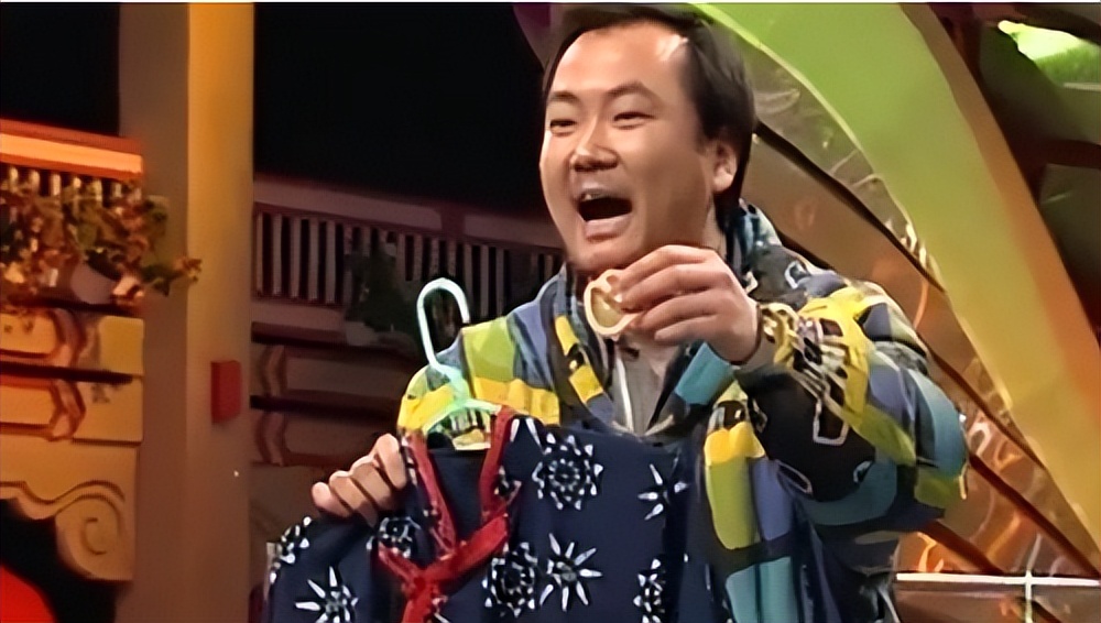 郭冬临的个人资料简介(因8个字被索赔1亿,55岁不婚不育)