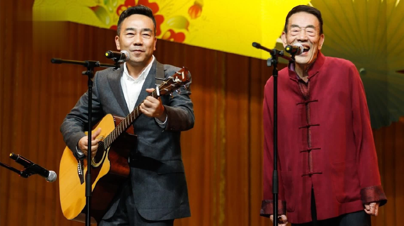 海青简介(没有师承的相声艺人，为什么叫“海青”)