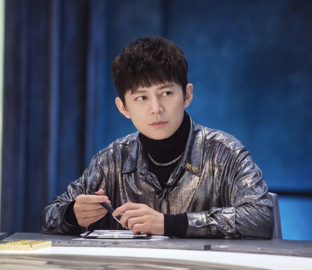 何炅个人简介(何炅谢娜友谊化为泡影?何炅生日,快乐家族无人公开祝福)