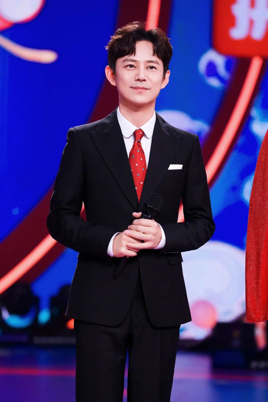 何炅个人简介(何炅谢娜友谊化为泡影?何炅生日,快乐家族无人公开祝福)