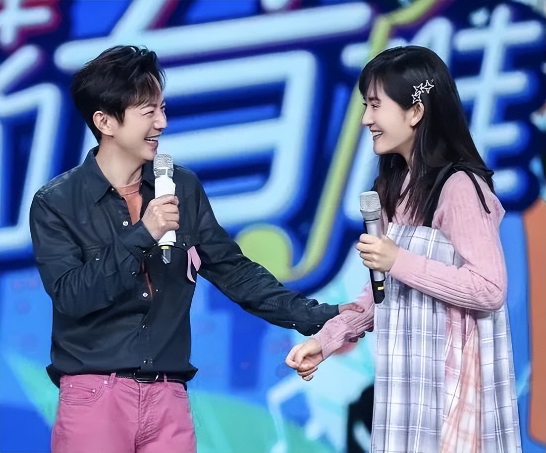 何炅个人简介(何炅谢娜友谊化为泡影?何炅生日,快乐家族无人公开祝福)