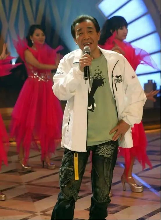 “急智歌王”张帝简介(三婚娶了女儿闺蜜,相差33岁的爱情却如胶似漆)