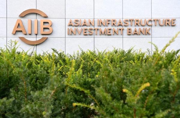 金立群简介(投行行长金立群接受新华社记者专访)