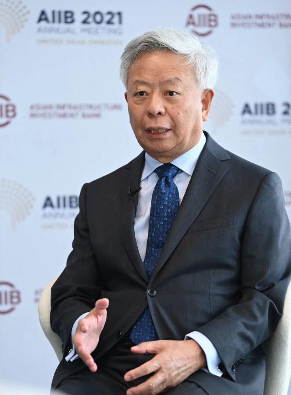 金立群简介(投行行长金立群接受新华社记者专访)