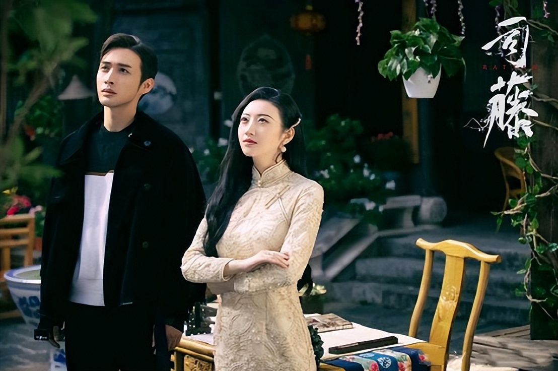 景甜简介(“人间富贵花”景甜的成名史,和她生命中爱过的两个男人)