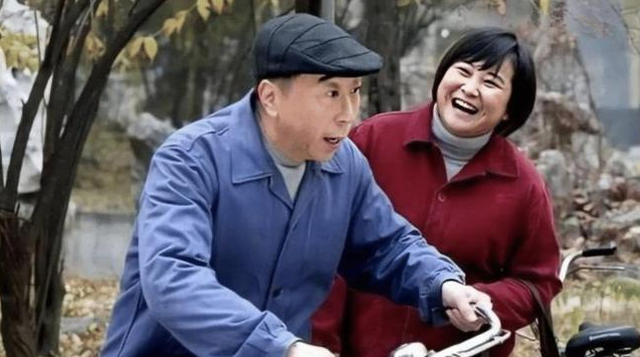 李焕英简介(让逝去的母亲流传后世,风光背后有泪水)