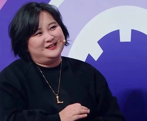 李焕英简介(让逝去的母亲流传后世,风光背后有泪水)