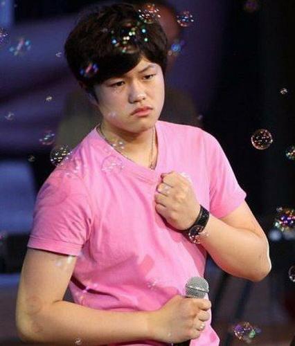 李双江妻子梦鸽简介（嫁大27岁老公超幸福，然而儿子却成了我的烦恼）