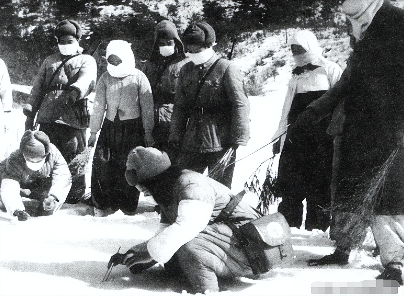 李湘简介(李湘军长翻看美军扔下的空壳弹,结果7天后骤然身亡)