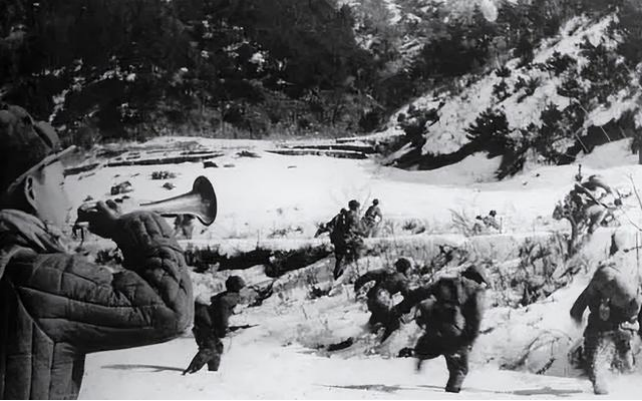 李湘简介(李湘军长翻看美军扔下的空壳弹,结果7天后骤然身亡)