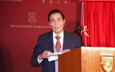 李兆基简介(李兆基,实力堪比李嘉诚的亚洲股神,身价321亿美元的富豪)