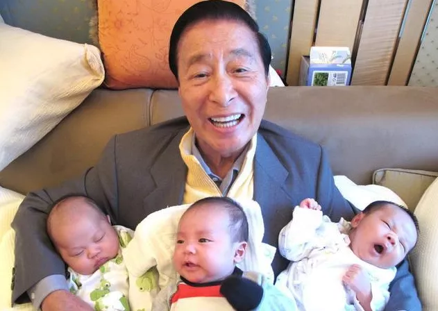 李兆基简介(李兆基,实力堪比李嘉诚的亚洲股神,身价321亿美元的富豪)