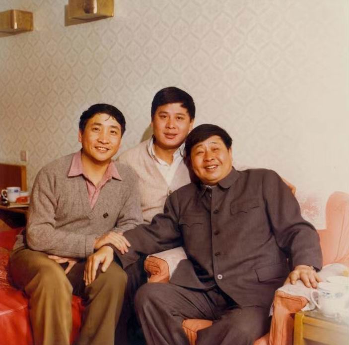 马季二徒弟赵炎个人资料简介(为师父捧哏近三十年,跻身全国十大笑星第五名)