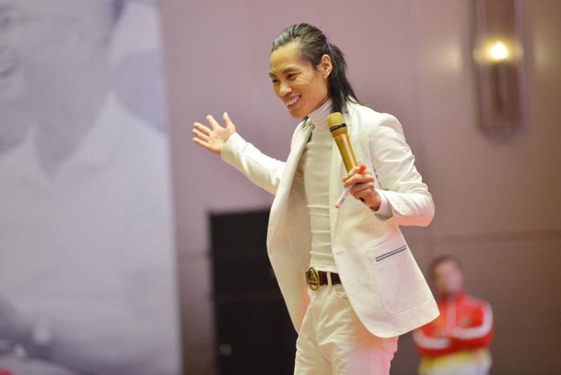 聂枭简介(“伪大师”聂枭,桀骜不驯,除成功割了“韭菜”,压根就没成功过)