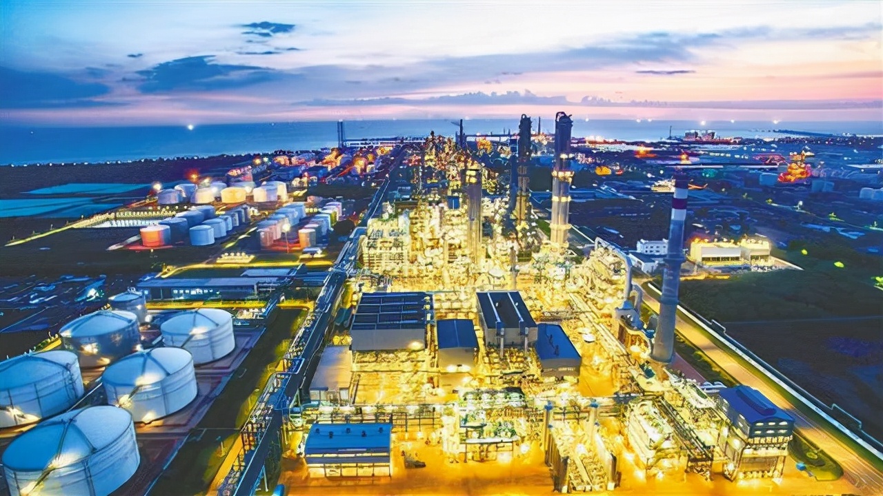 宁高宁简介(宁高宁:独树一帜的央企一把手,不是传奇胜似传奇的改革家)