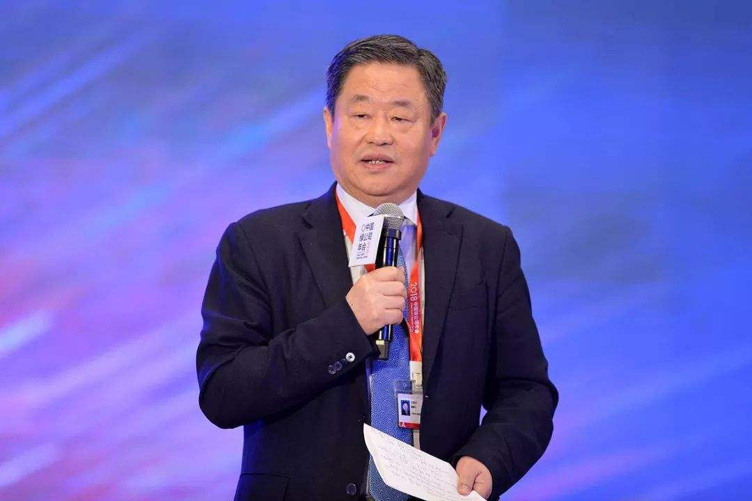 宁高宁简介(宁高宁:独树一帜的央企一把手,不是传奇胜似传奇的改革家)