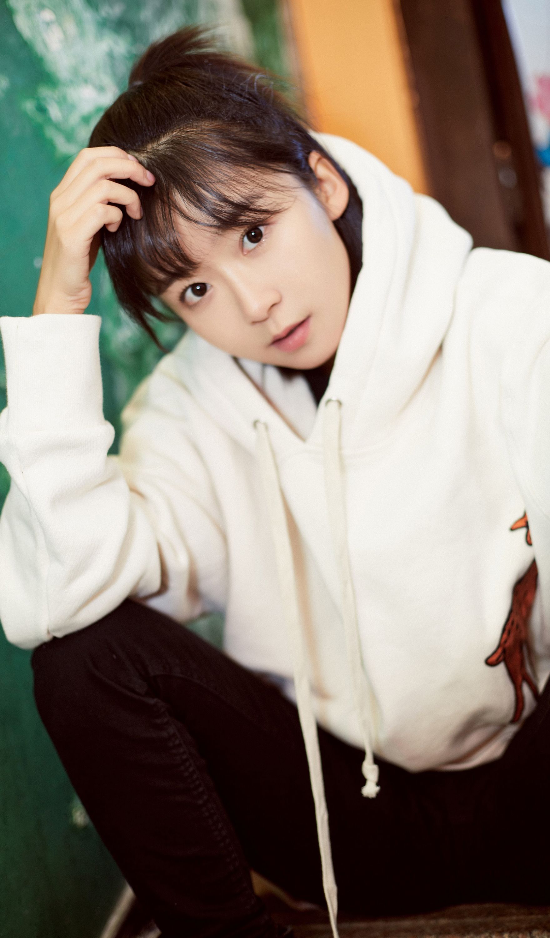 宋伊人的个人资料简介(“清纯校花”宋伊人:出道多年不温不火,如今被传背后有人撑腰)