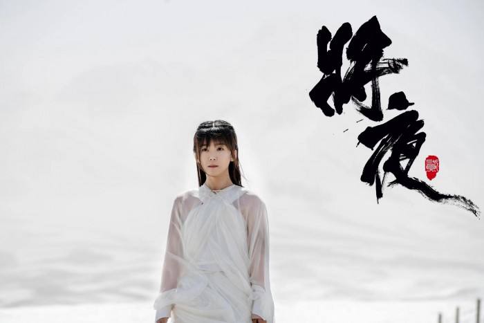 宋伊人的个人资料简介(“清纯校花”宋伊人:出道多年不温不火,如今被传背后有人撑腰)