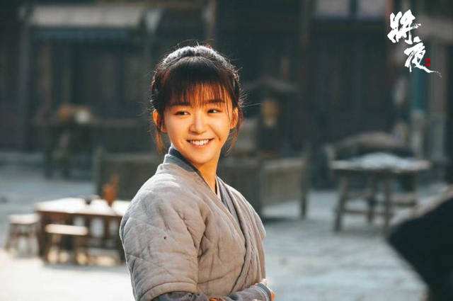 宋伊人的个人资料简介(“清纯校花”宋伊人:出道多年不温不火,如今被传背后有人撑腰)