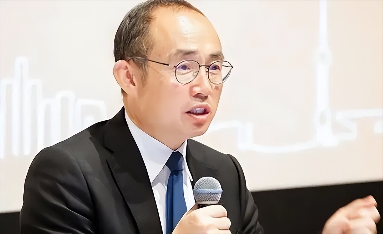 潘石屹简介(国难临头却捐美国六亿,儿子诋毁英烈,套现百亿跑路失败)