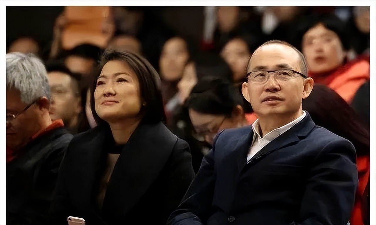 潘石屹简介(国难临头却捐美国六亿,儿子诋毁英烈,套现百亿跑路失败)