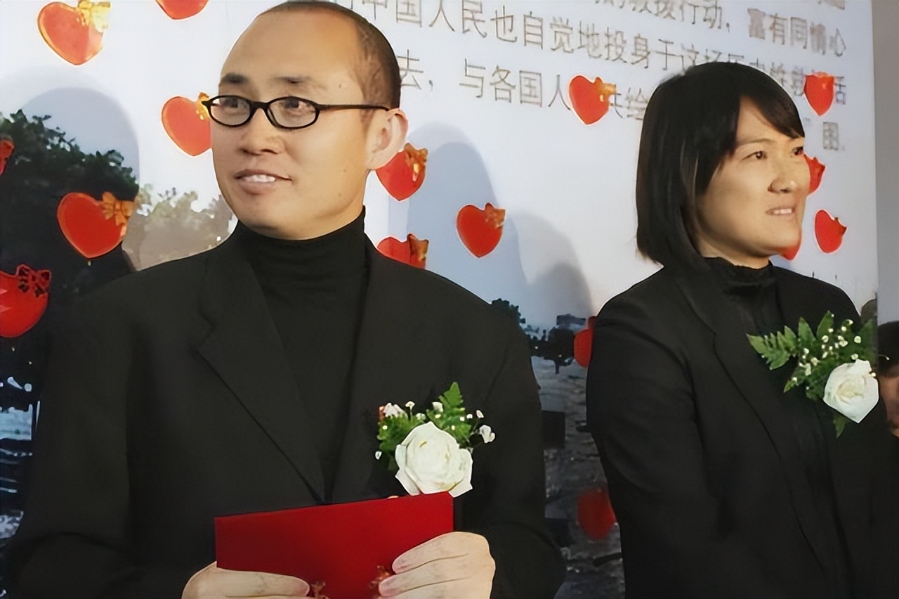 潘石屹简介(国难临头却捐美国六亿,儿子诋毁英烈,套现百亿跑路失败)