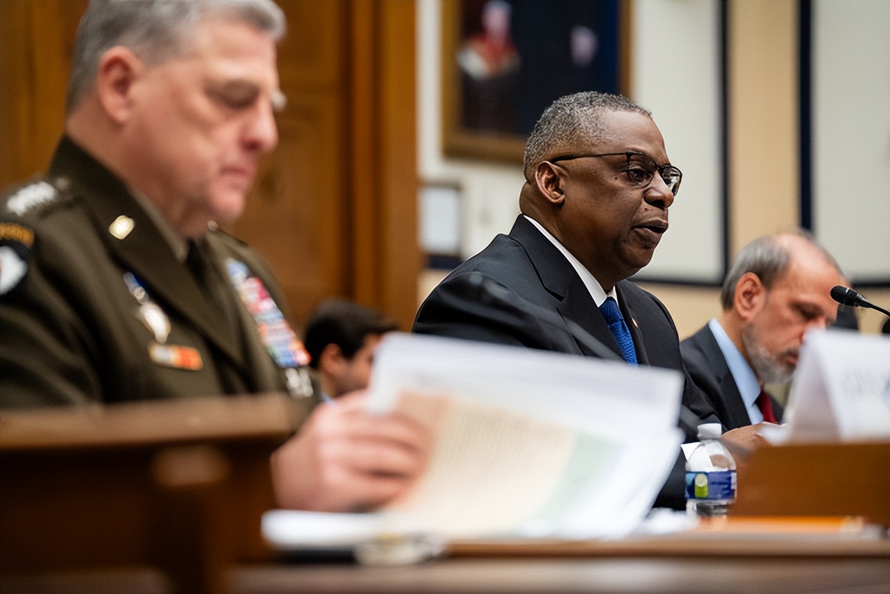 佩洛希简介(美众议长佩洛西计划窜访台湾?拜登回应:美国军方表示反对)