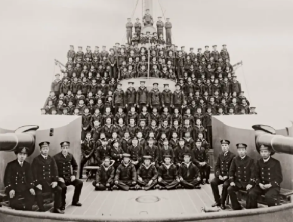 清朝海军萨镇冰简介(总司令萨镇冰,49年坚持留大陆,听闻志愿军胜利流出热泪)