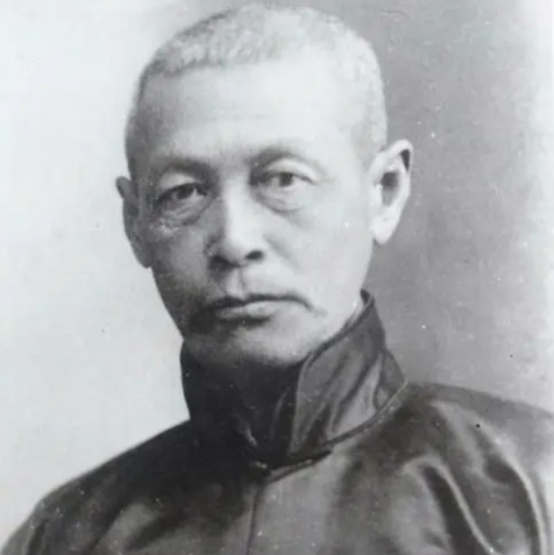 清朝海军萨镇冰简介(总司令萨镇冰,49年坚持留大陆,听闻志愿军胜利流出热泪)