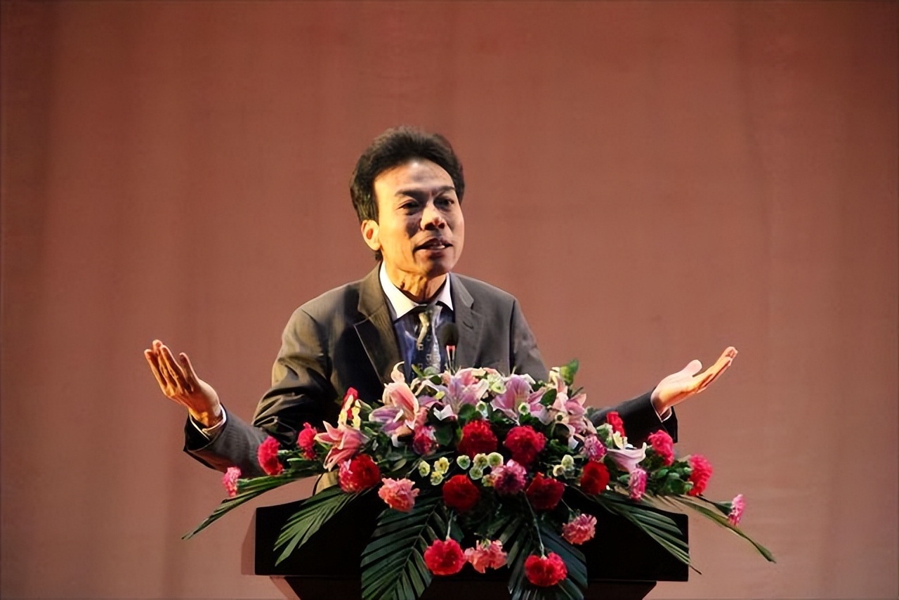 唐骏简介(常州富豪唐骏:昔日“打工皇帝”)