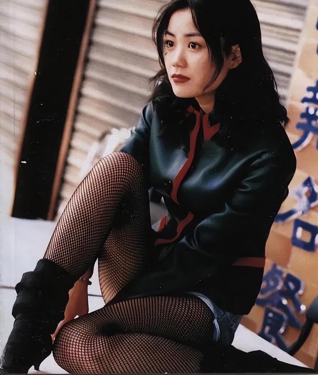 “天后”王菲简介（红了三十年的歌坛传奇，和谢霆锋有情人终成眷属）