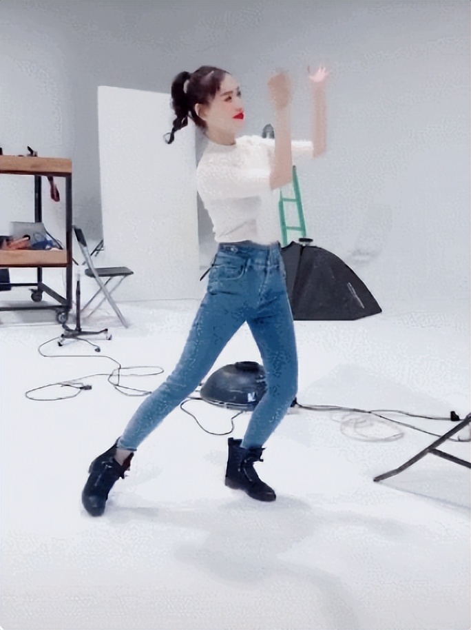 王宝强简介(离婚六年了,王宝强和马蓉的人生状况,有何不同?)