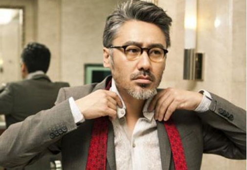 吴秀波个人简介(吴秀波毁灭史:从“国民大叔”到人人喊打,他的故事比你想的精彩)