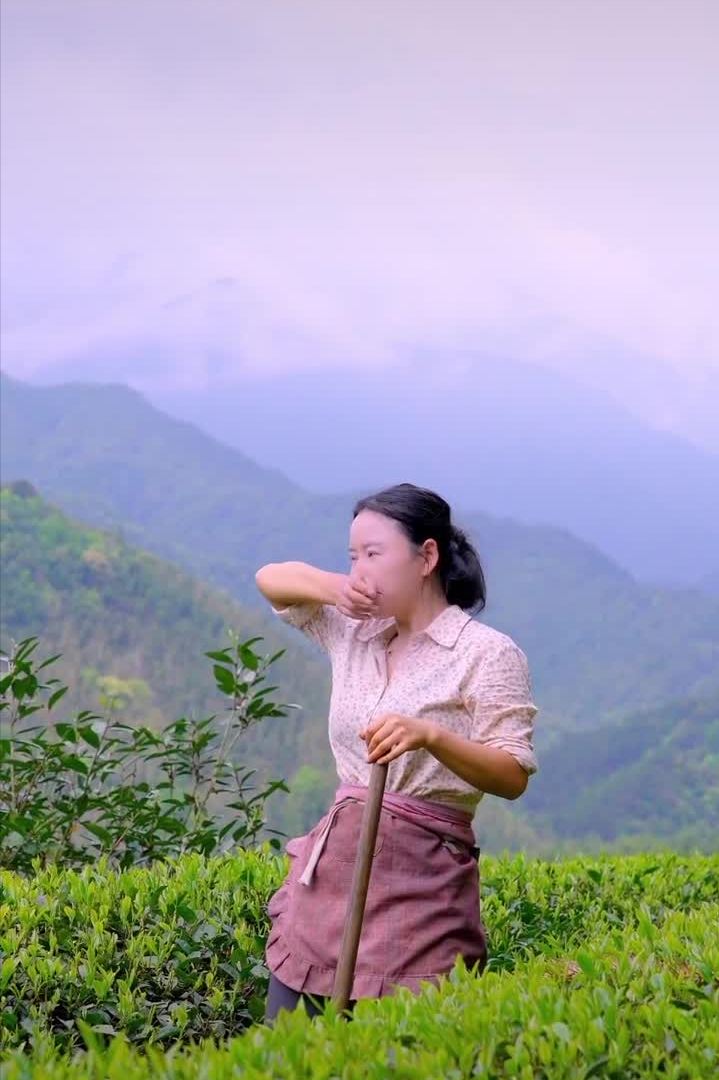 乡愁沈丹个人资料简介(从离异负债到带全村人致富,单亲妈妈如何完成蜕变?)