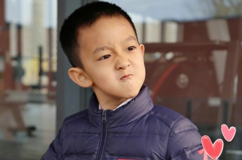 相声于谦简介（娶19岁女学生，不赚钱时靠老婆养，两个儿子归郭德纲管）